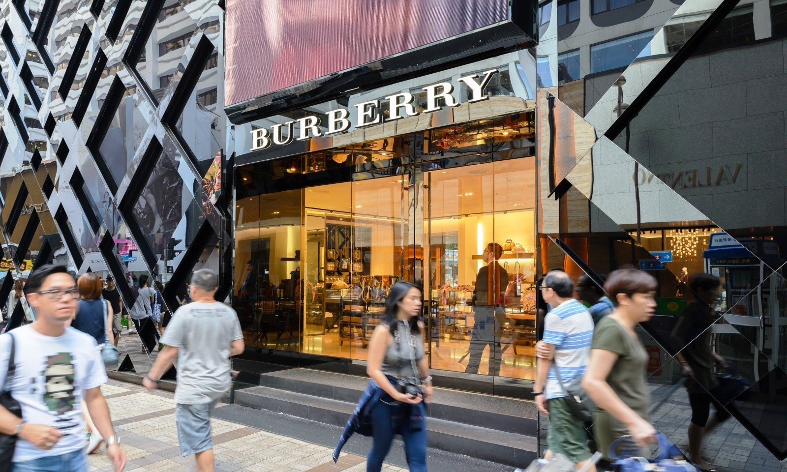UK exporter Burberry prepares to fight takeover