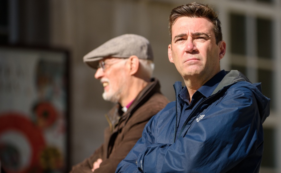 Pound stronger as twin threats disappear