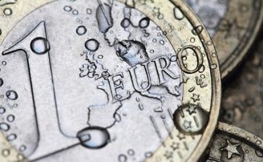 Negative Interest rates boost UK exports