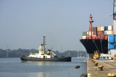 cargo ship exporting southampton