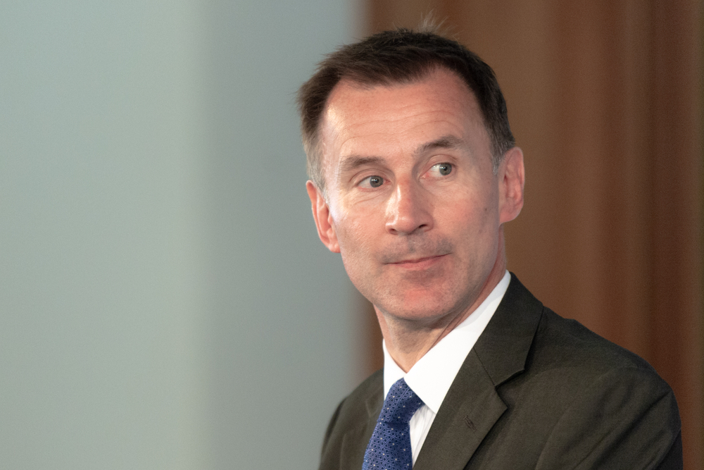 Effects of Hunt’s Autumn Statement linger on for sterling