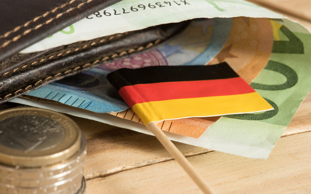 Euro volatile after GDP growth, German inflation