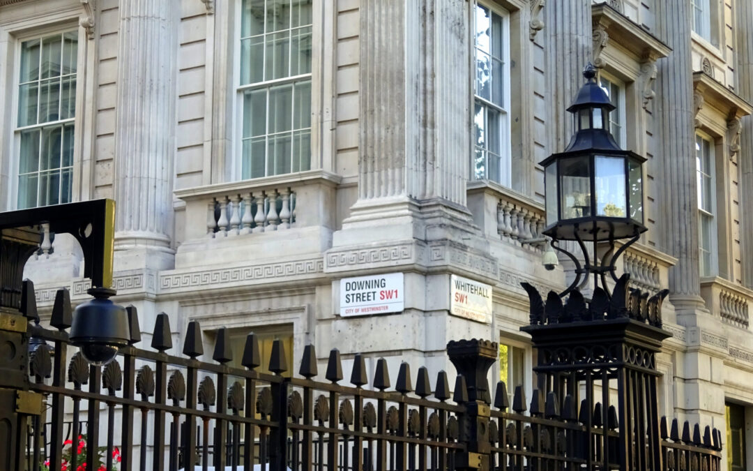 Sterling weaker despite Johnson’s ‘new deal’