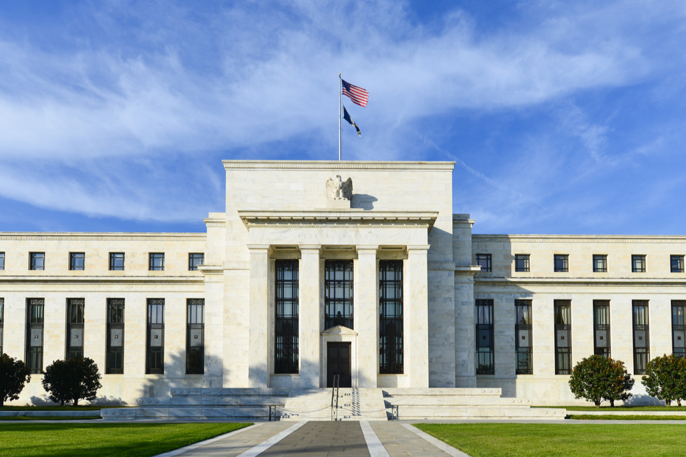Pound stronger ahead of Fed interest rate decision