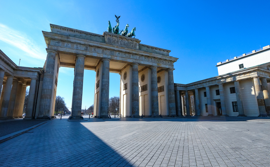 Brandenburg Gate (Sybille Reuter / Shutterstock.com)