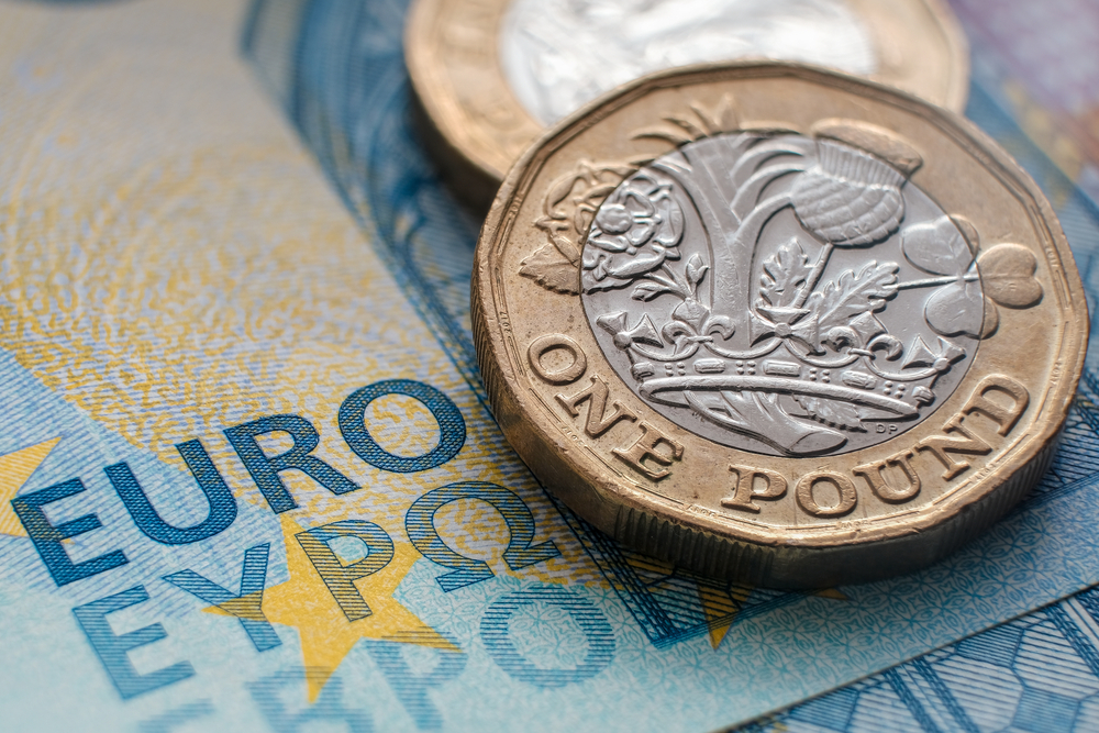 Pound hits three-week high against euro