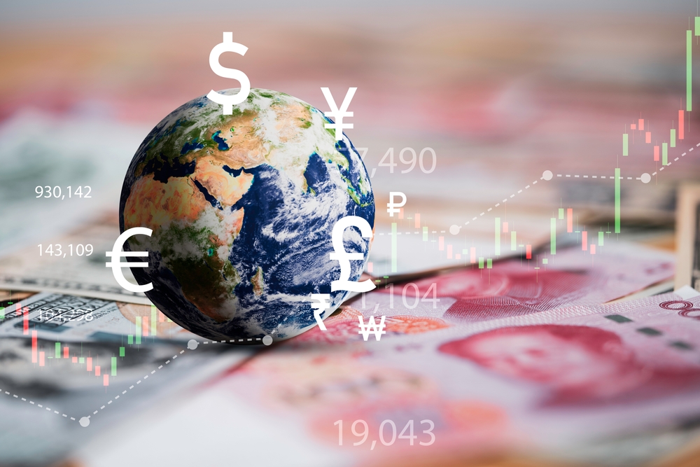 Yen resurgent and sterling stays strong