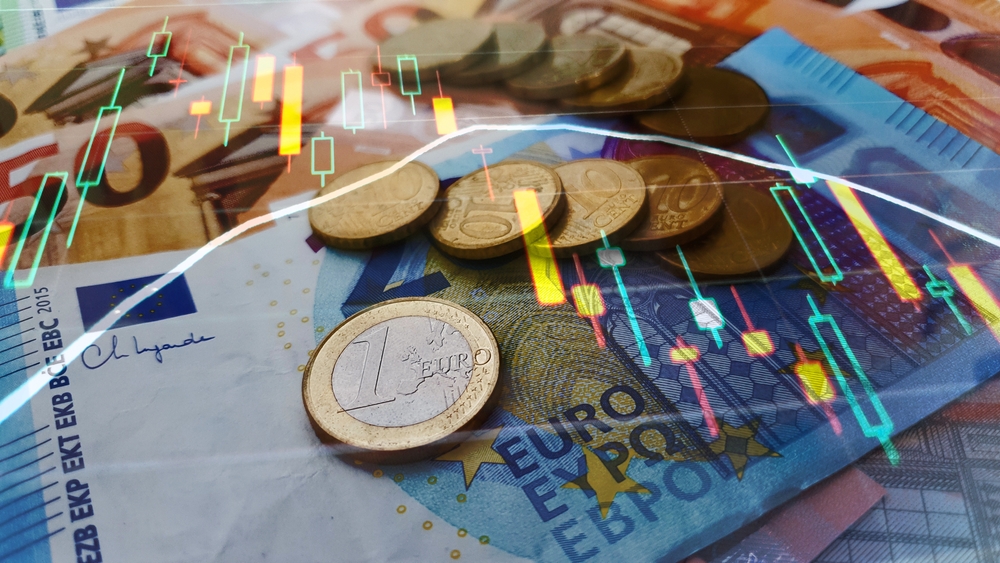 Euro down as confidence in stabilising Ukraine peace rises