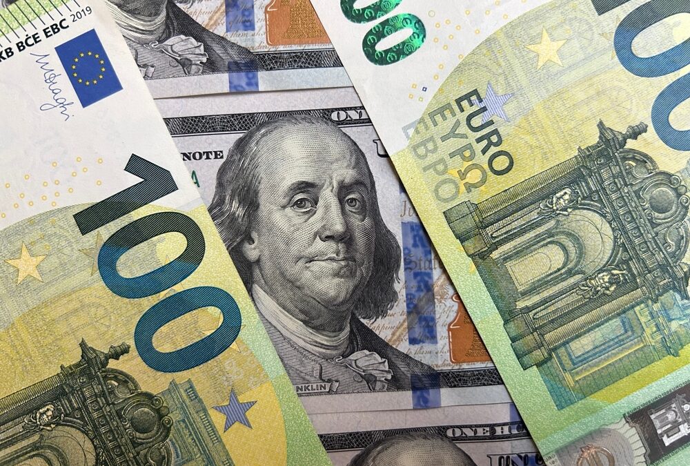 Pound falls further after Bailey hints at cuts