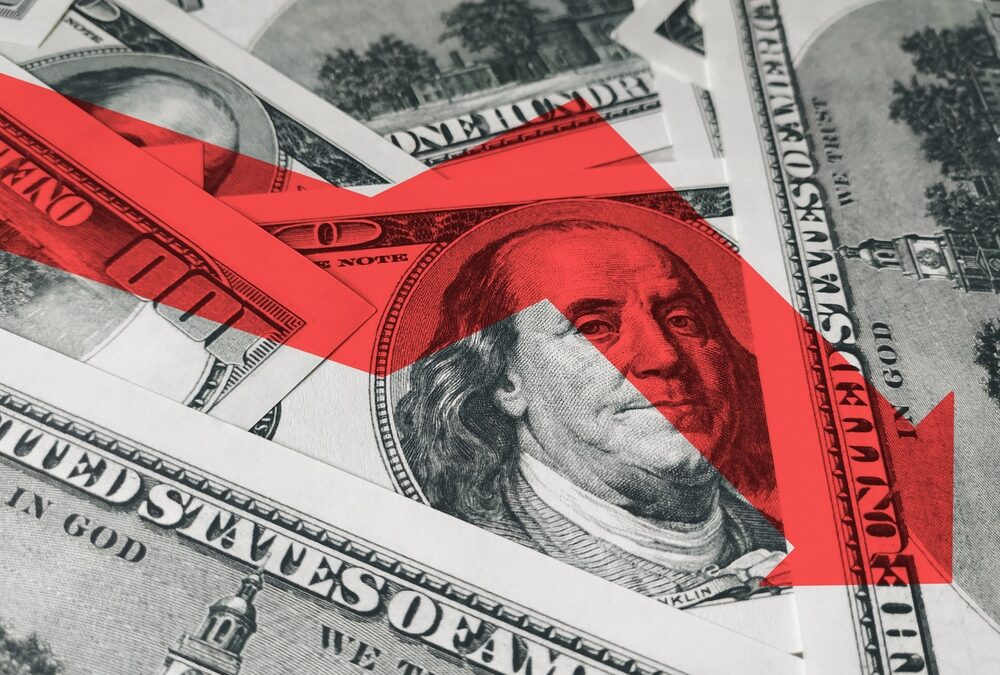 Dollar drops despite dismal European prospects