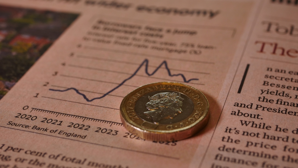 Sterling cedes momentum after spending dust-up