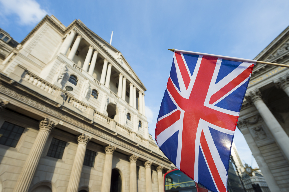 Monetary policy report sinks sterling