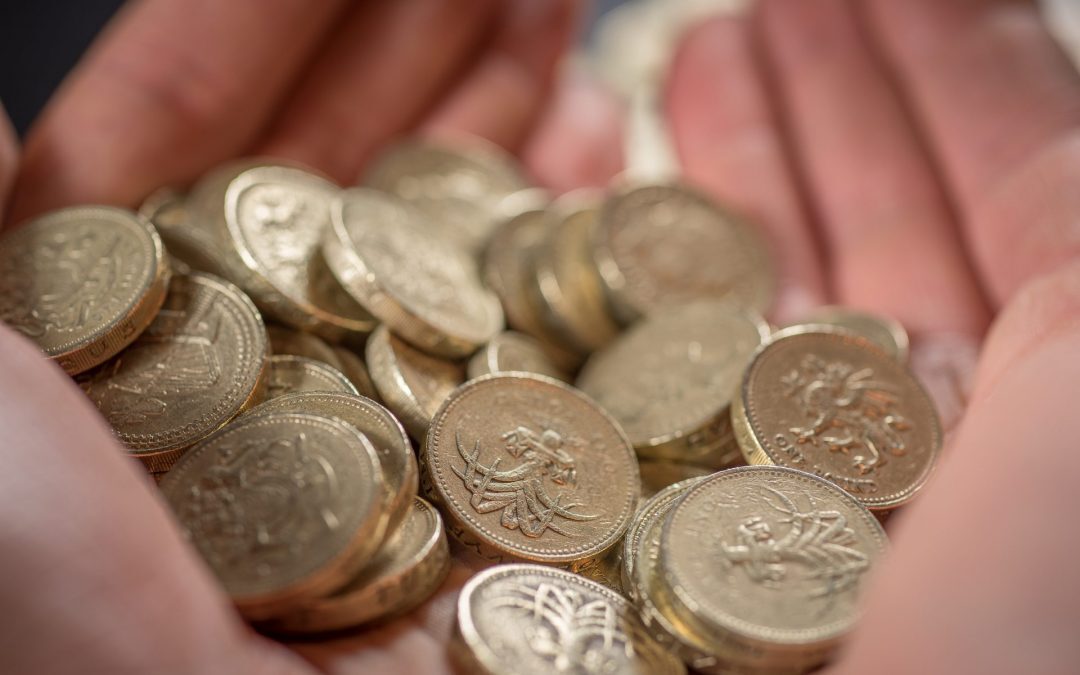Sterling holds its own despite warnings