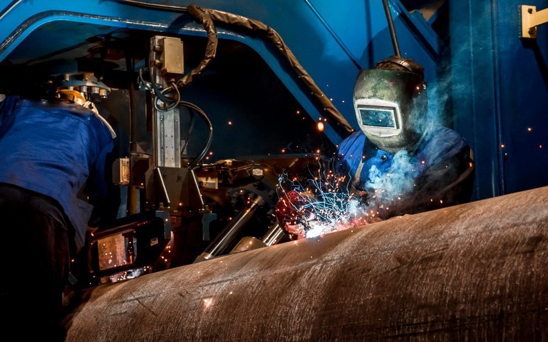 UK manufacturing figures boost sterling