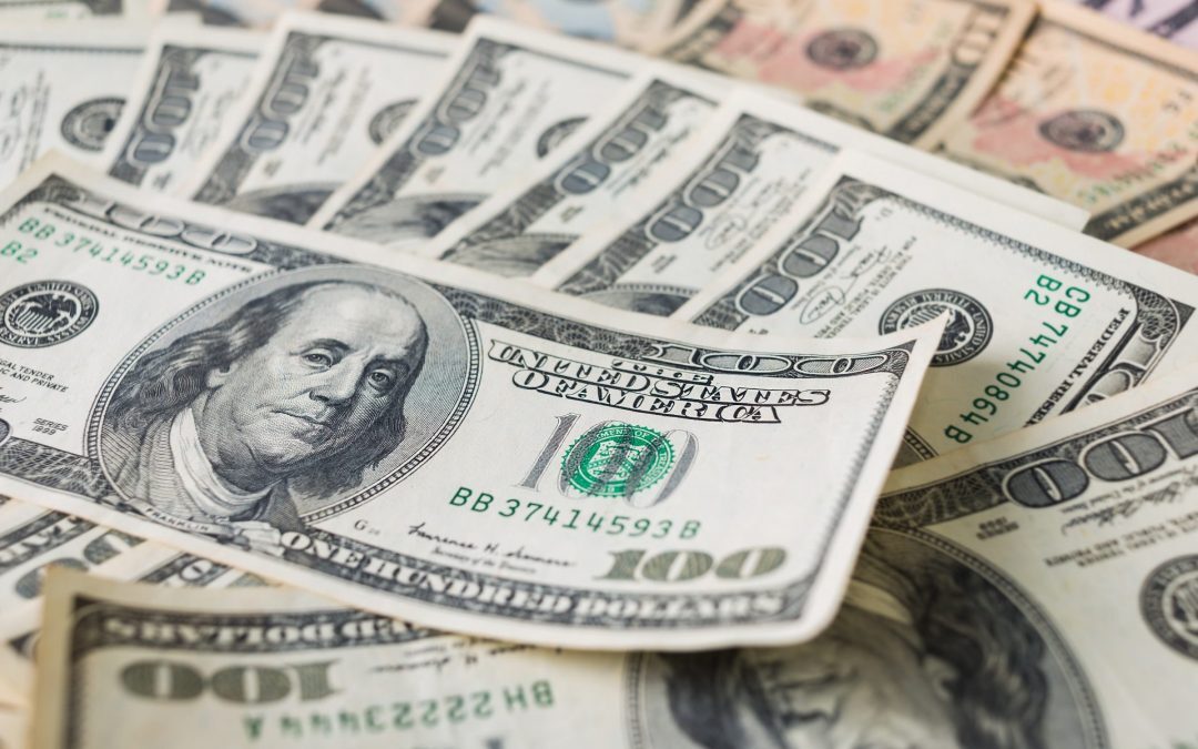 Dollar climbs after interest rate speculation