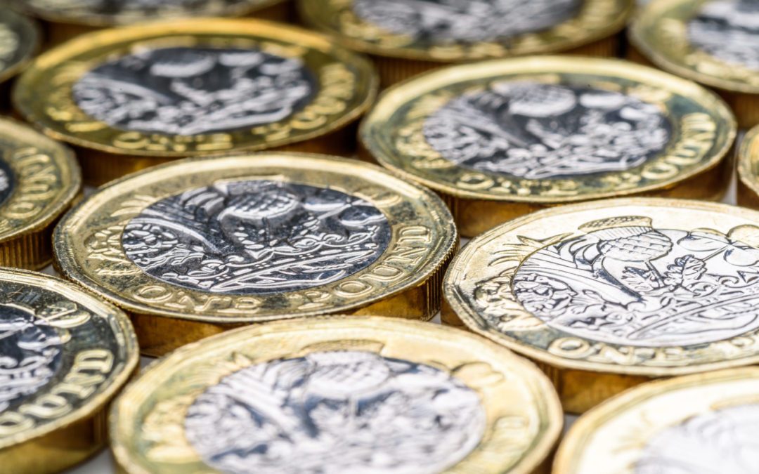 Pound shrugs off poor economic data