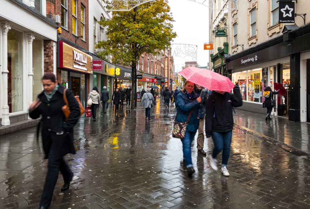 Weakest UK shopping data since lockdown