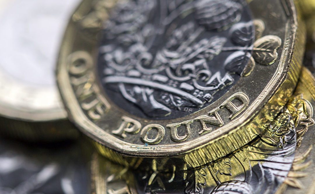 Pound low as worries of hard Brexit resurface